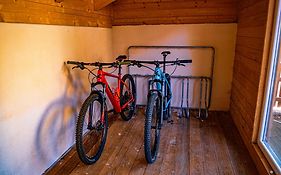 Apartmanový dům 13 Podkroví 1
